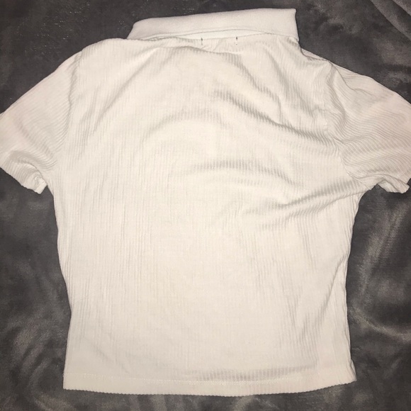 Short sleeve zip polo crop top!! - Picture 2 of 3